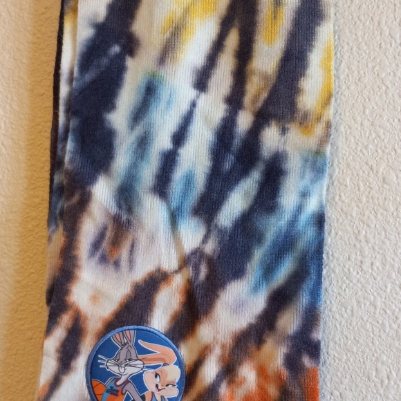 NWOT Space Jam A New Legacy SCARF. Cool Tie Dye with Fringe & Embroidered Logo - Picture 2 of 8